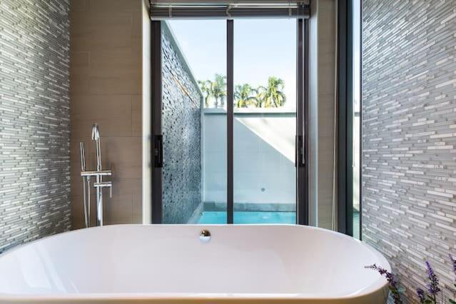 Phuket Villa Crystal Two-Bedroom Private Pool Villa מראה חיצוני תמונה